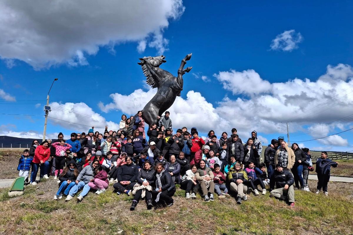 Estudiantes viven experiencia educativa en Torres del Paine
